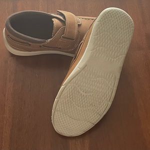 Boys size 2 brown dress loafers